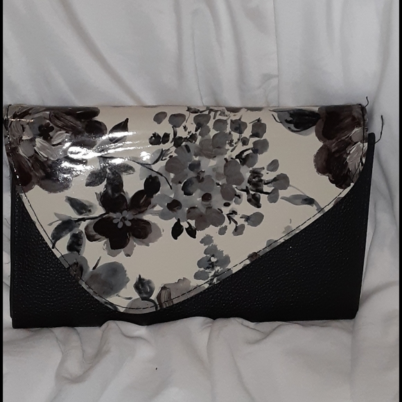 Handbags - Purse